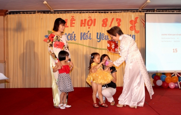 Lễ hội “Ngày Quốc tế Phụ nữ 8/3